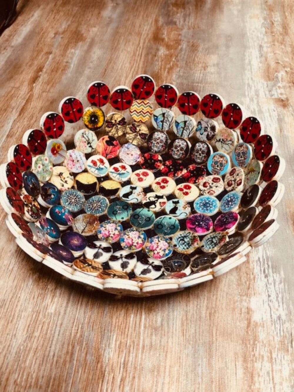 Hand Crated Mixed Pattern With Double-Buttons & Decorative Coiled Bowl